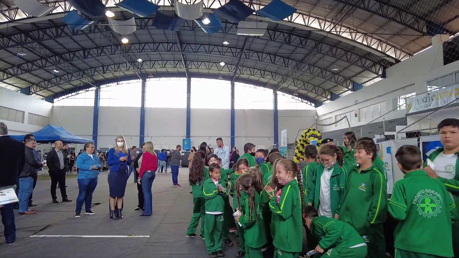 Secretário visita feira de serviços em Ivaiporã; veja