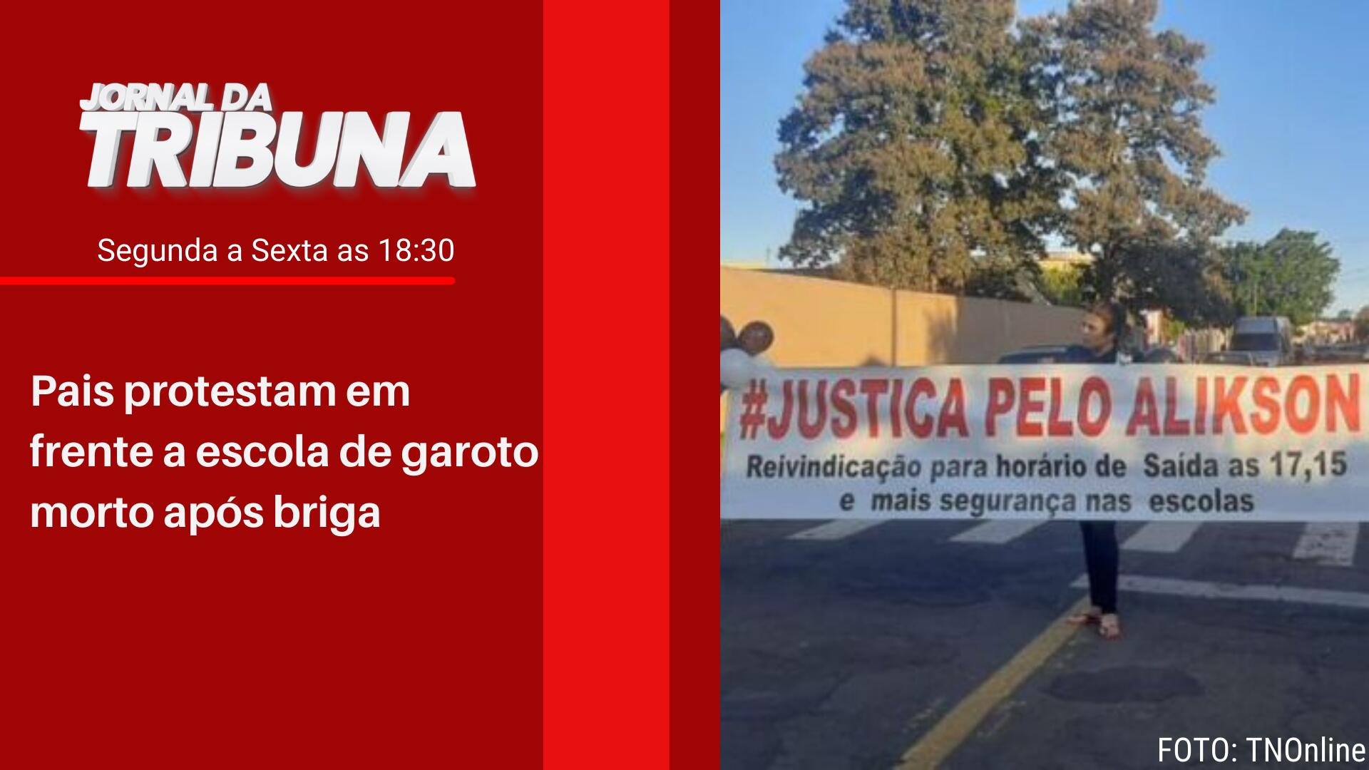 Pais protestam em frente a escola de garoto morto após briga