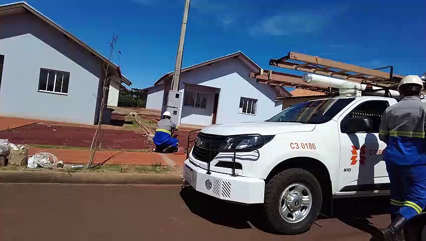 Jardim Alegre entrega chaves de 41 moradias; assista
