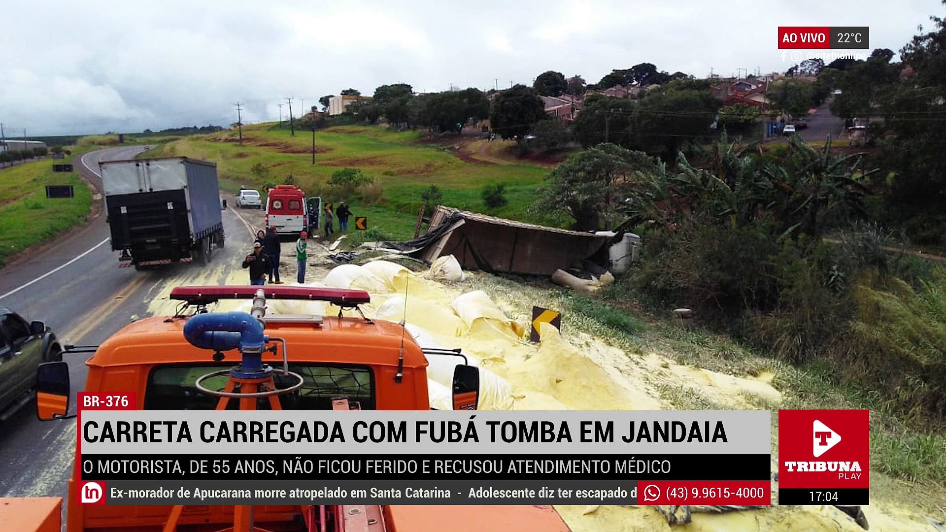Carreta carregada com fubá tomba em Jandaia do Sul