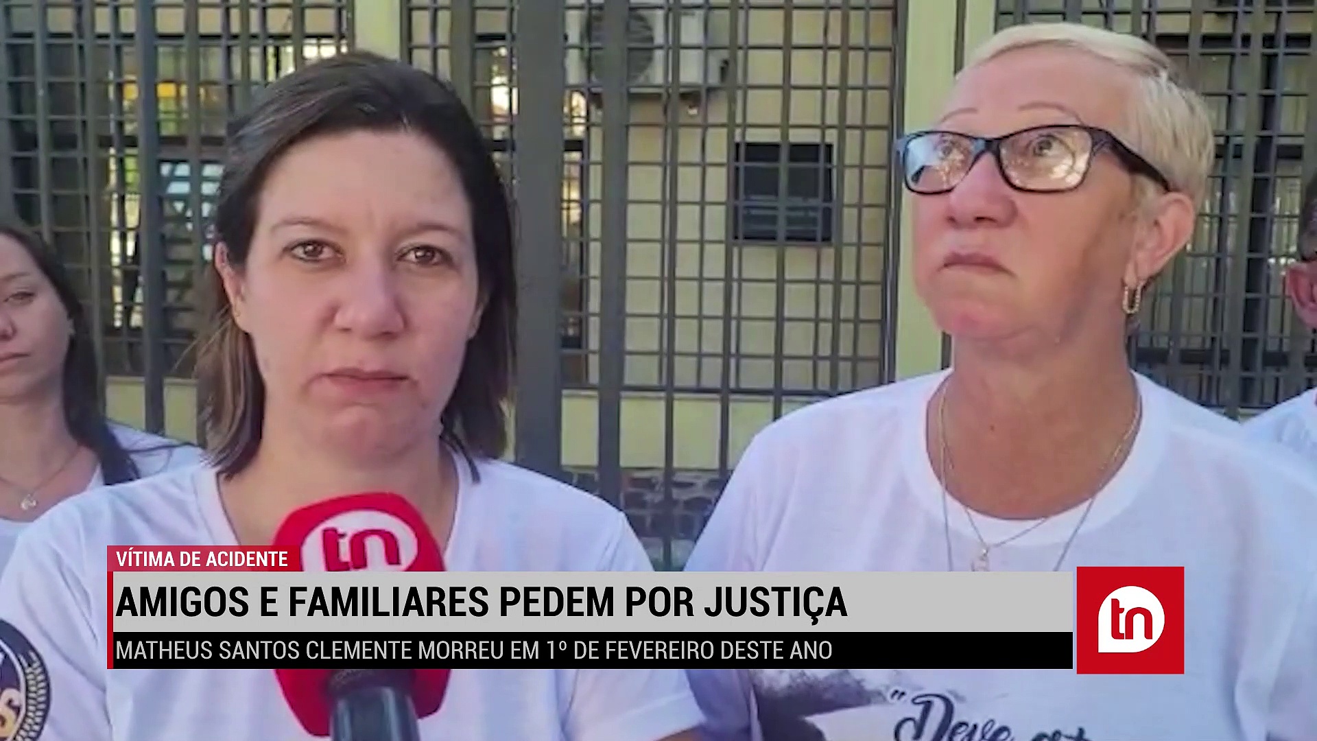 Familiares de vítima de acidente realizam protesto em Apucarana
