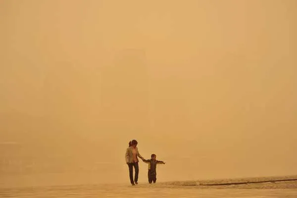  China enfrenta uma das piores tempestade de areia do ano