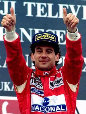  Senna continua como um dos grandes heróis do esporte nacional