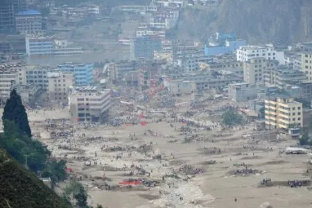 Ao menos três vilarejos foram completamente destruídos pelos deslizamentos 