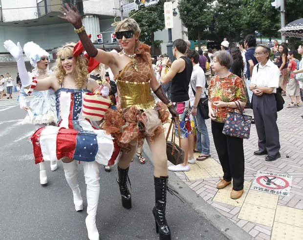  Tóquio realizou neste sábado a sétima edição de sua parada gay