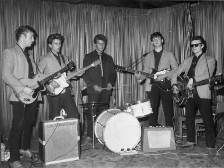  Os Beatles em Hamburgo, com sua primeira formação