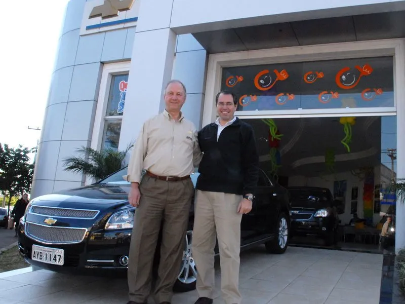 O trabalho do empresário Armando Boscardin à frente da Associação Brasileira de Concessionárias Chevrolet (Abrac) também foi destacado por Gustavo Colossi, diretor de marketing da GM