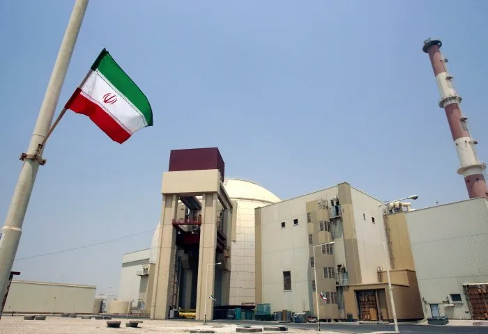  A usina de Bushehr começou a ser construída pelos alemães em 1974, mas só foi concluída pelos russos 36 anos depois