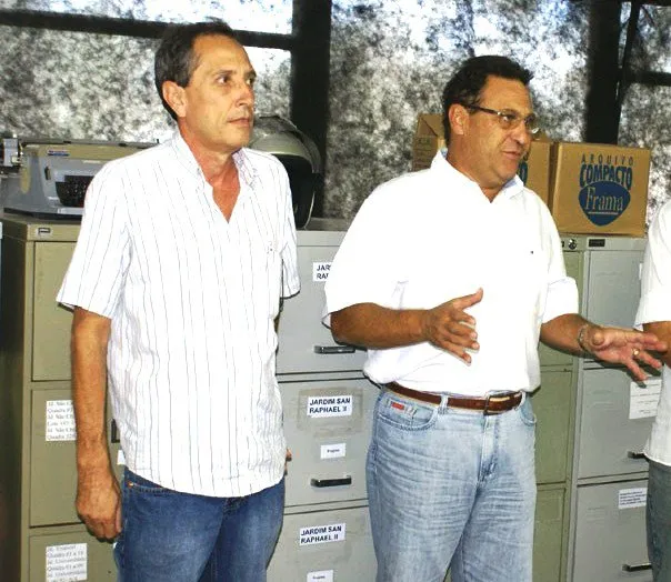 Um dos pontos mais esperados da programação é a oficialização do apoio do prefeito de Arapongas, Beto Pugliese (PMDB), ao candidato tucano