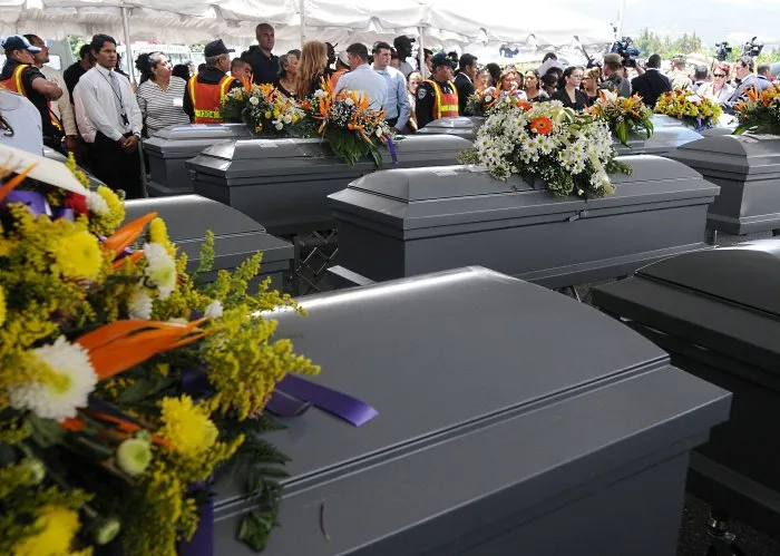  Os cadáveres foram transportados em um avião da Força Aérea Mexicana até o aeroporto de Tegucigalpa
