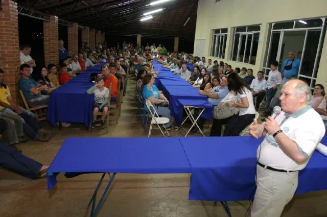  Em Ivaiporã, mais de 200 pessoas participaram de um encontro nesta semana para ouvir as propostas do candidato a deputado estadual
