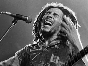 Nesta sexta-feira, dia 6 de fevereiro, o cantor jamaicano Bob Marley completaria 70 anos. Músico, compositor e ativista, o artista morreu em 1980. Apesar de já ter passado 34 anos desde então, Marley continua sendo um ícone da música mundial, cultuado e admirado em todo o mundo