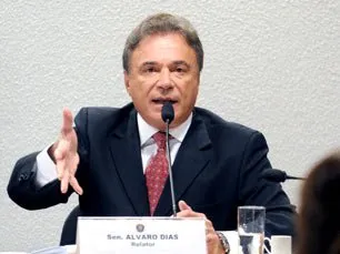  Álvaro Dias é quem deverá cobrar explicações de Dilma sobre às denúncias apresentadas pela revista Veja