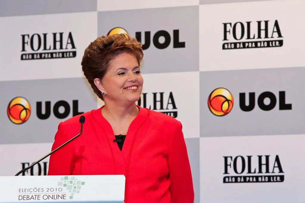   Dilma Durante debate promovido pelo Portal Uol 