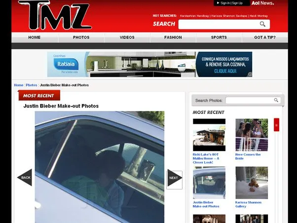  Justin Bieber no maior amasso com uma garota no banco de trás de um carro