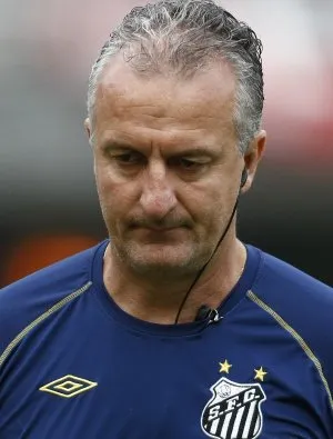  O técnico Dorival Júnior foi demitido do Santos