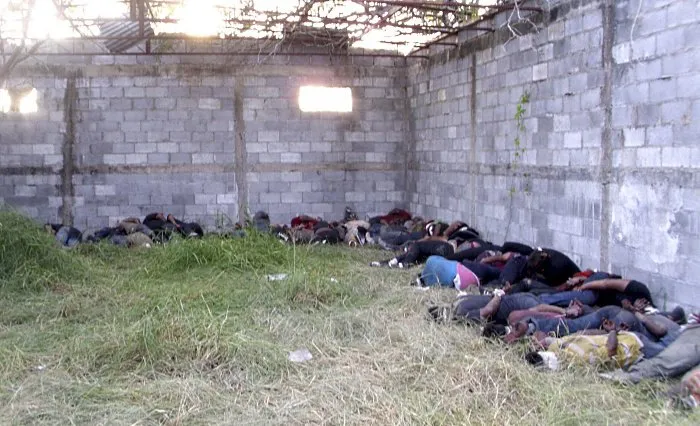  Foto mostra local de chacina onde morreram 72 pessoas no México; agora há quatro brasileiros entre as vítimas