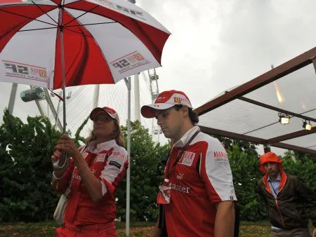  Em Cingapura, Felipe Massa já encontrou a chuva