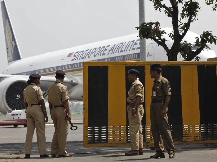  Avião amanheceu nesta segunda-feira no aeroporto de Calcutá após pouso de emergência