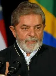 O presidente Luiz Inácio Lula da Silva assumiu o papel de cabo eleitoral da candidata à Presidência Dilma Rousseff (PT) 