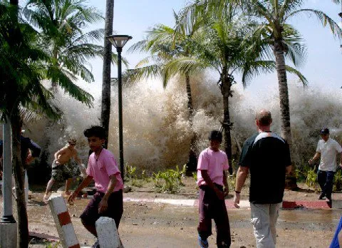  Ao menos 108 pessoas morreram e cerca de 500 estão desaparecidas na Indonésia, após um terremoto e um tsunami 