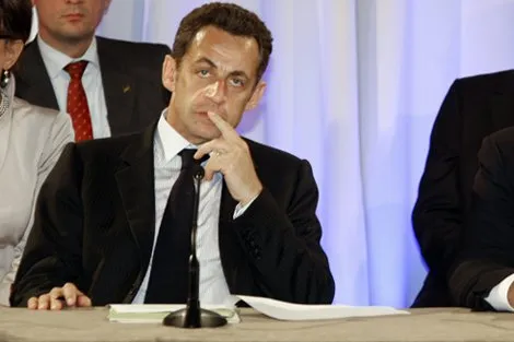  Nicolas Sarkozy não perdeu tempo e transformou em lei a reforma da previdência do país