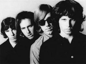  Jim Morrison à frente do The Doors