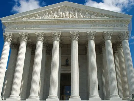  Suprema Corte americana, em Washington, que manteve lei Don't Ask, Don't Tell proibindo o ingresso de gays assumidos no Exército