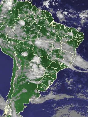  Imagem de satélite de segunda-feira (15) mostra nebulosidade em todo o país