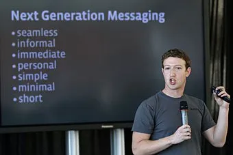  Mark Zuckerberg, fundador do Facebook, apresenta novo sistema de mensagens. 