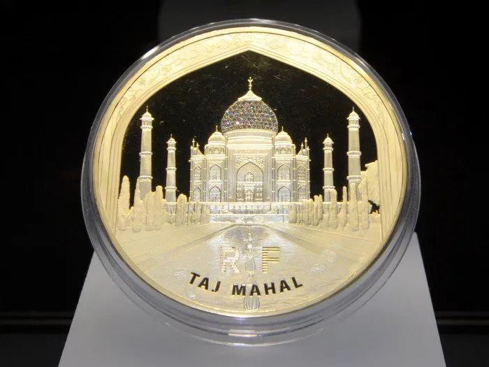  Casa da moeda de Paris quis fazer uma homenagem ao Taj Mahal