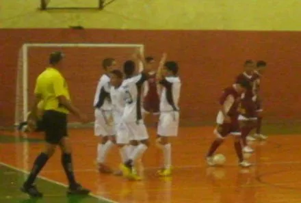 Equipe de Arapongas goleou a equipe de Alvorada do Sul pelo placar de 11 a 03