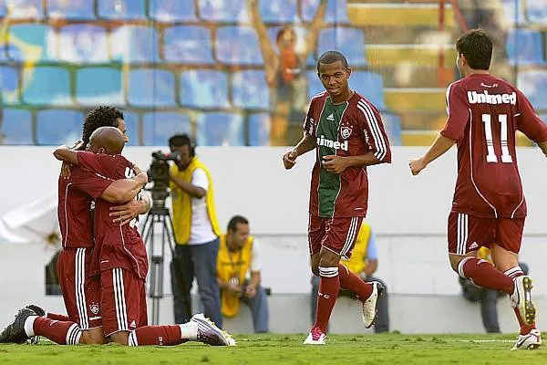 Jogadores do Fluminense comemoram o segundo gol da equipe sobre o Palmeiras