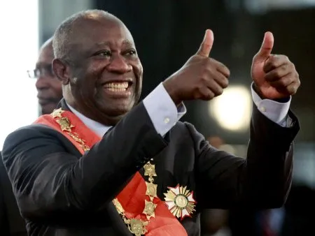  O atual presidente da Costa do Marfim, Laurent Gbagbo, se recusa a deixar o cargo, apesar de urnas terem dado vitória a candidato da oposição