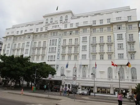  O Copacabana Palace, em Copacabana, é um dos mais famosos hotéis do Rio de Janeiro