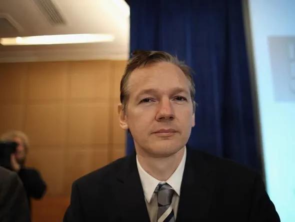  Julian Assange fundador do site Wikileaks deve ser solto no Reino Unido