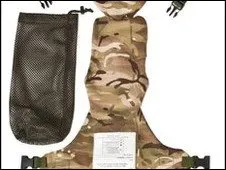 A peça de roupa protegerá os soldados contra bombas em estradas 