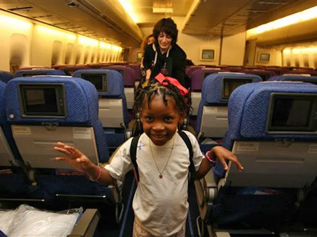  Avião vindo de Porto Príncipe também transporta 105 parentes e médicos