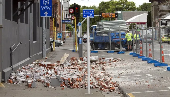  Tremores secundários abalaram Christchurch, na Nova Zelândia, e provocaram danos em diversos edifícios