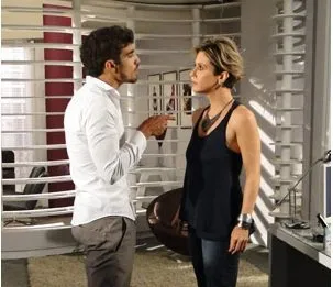   Edgar exige que Luisa deixe Amanda no casting