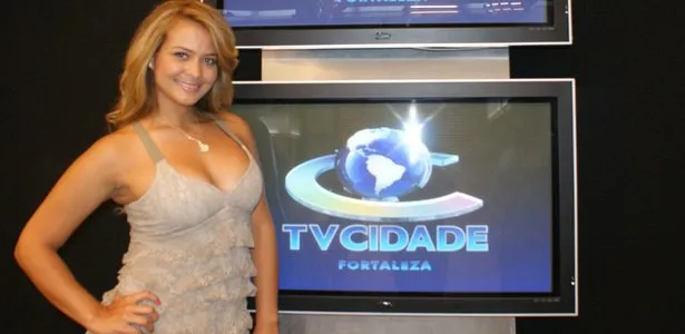  Geisy Arruda na sede da "TV Cidade" em Fortaleza 