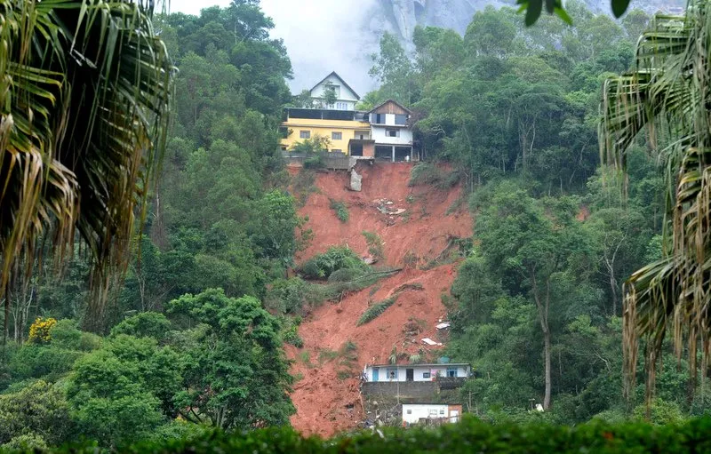  O bairro de Duas Pedras ficou destruído com as fortes chuvas que atingiram o município de Nova Friburgo, na região serrana do Rio de Janeiro