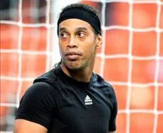  Ronaldinho pode ter seu salário reduzido 