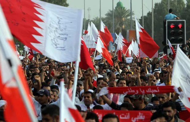  Manifestantes protestam na Praça Pérola, em Manama, na quarta-feira 