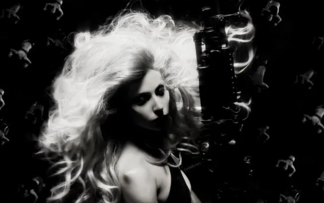  Lady Gaga em Born This Way