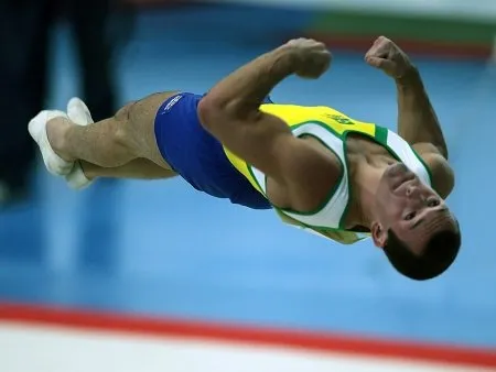 Diego Hypólito é prata no solo da Copa do Mundo de ginástica