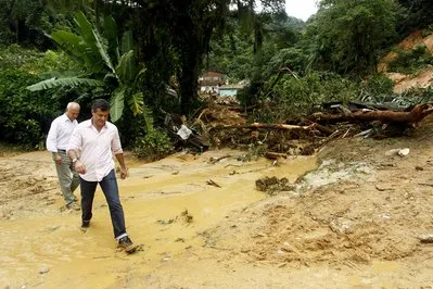  Beto Richa esteve nas áreas atingidas e ficou impressionado com os estragos provocados pela força das água da chuva