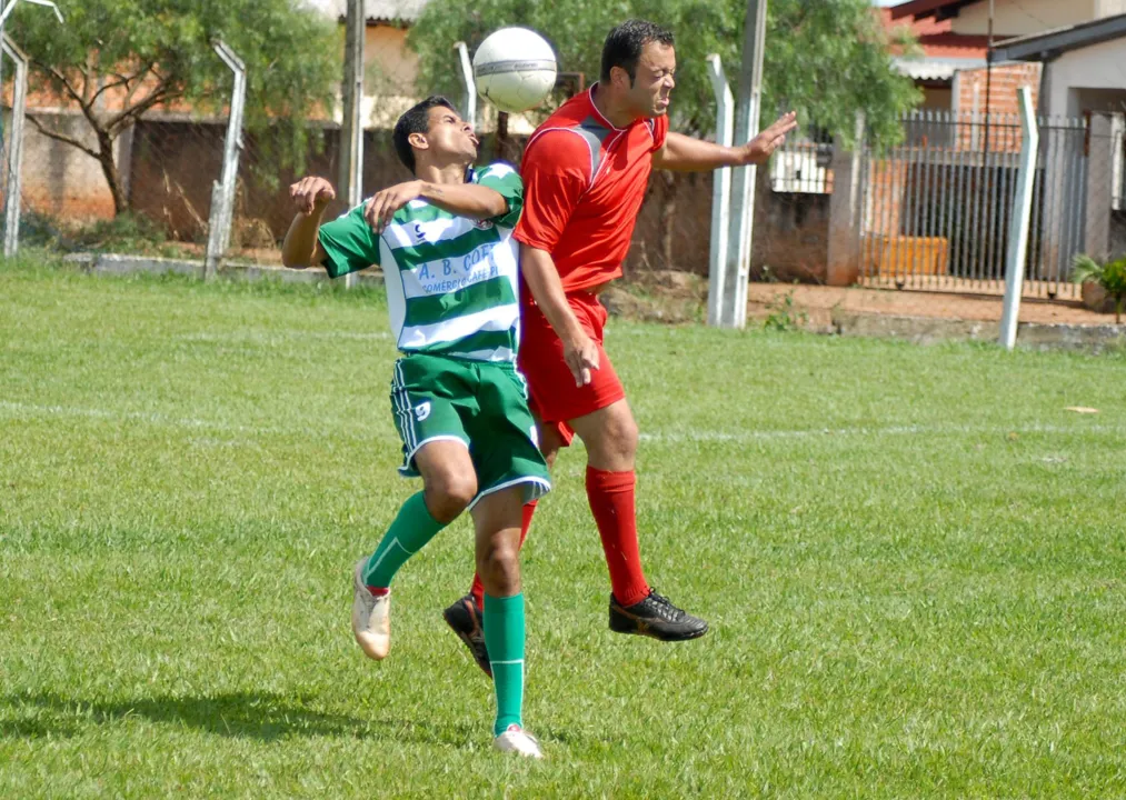  A primeira rodada do Campeonato Amador da 1ª Divisão teve jogos nos campos do Pirapó e da Fazenda Ubatuba