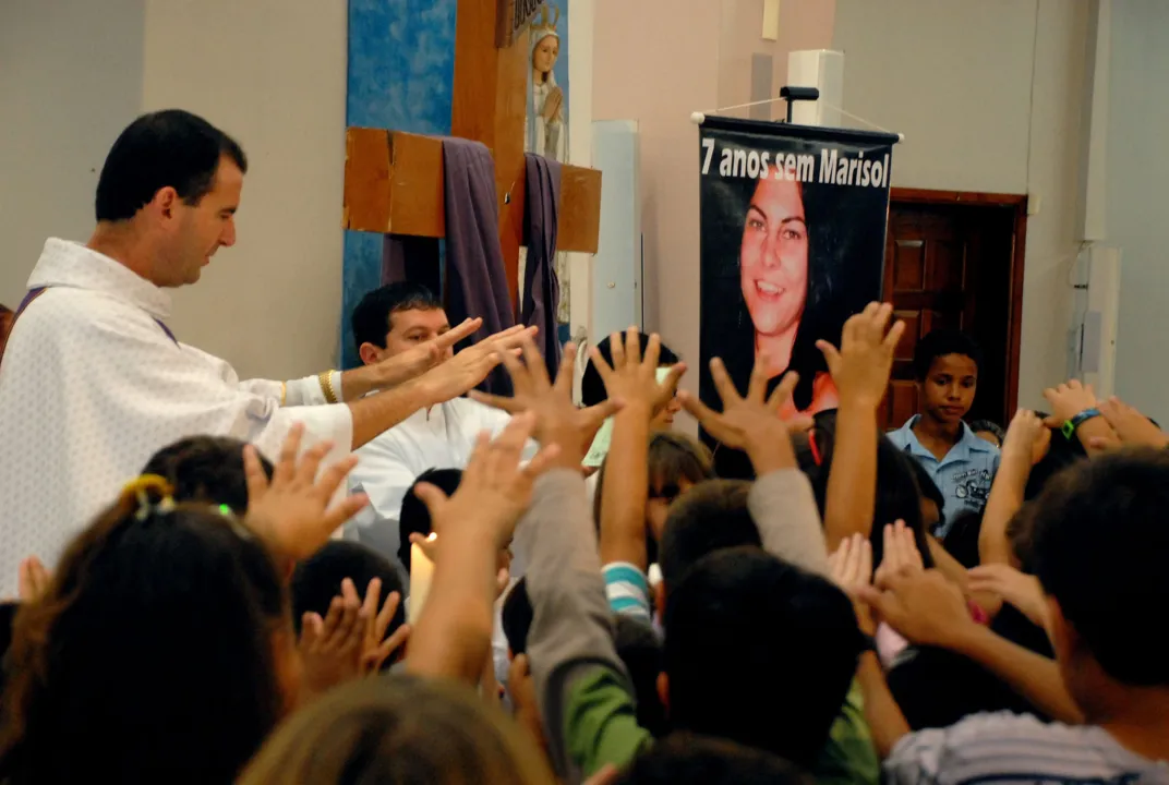 Missa lembra morte de araponguense assassinada há sete anos