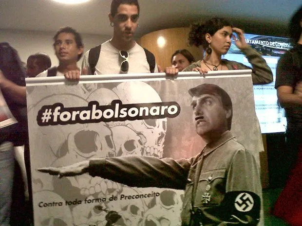 Estudantes protestam na Câmara contra o deputado Jair Bolsonaro ( PP-RJ) 